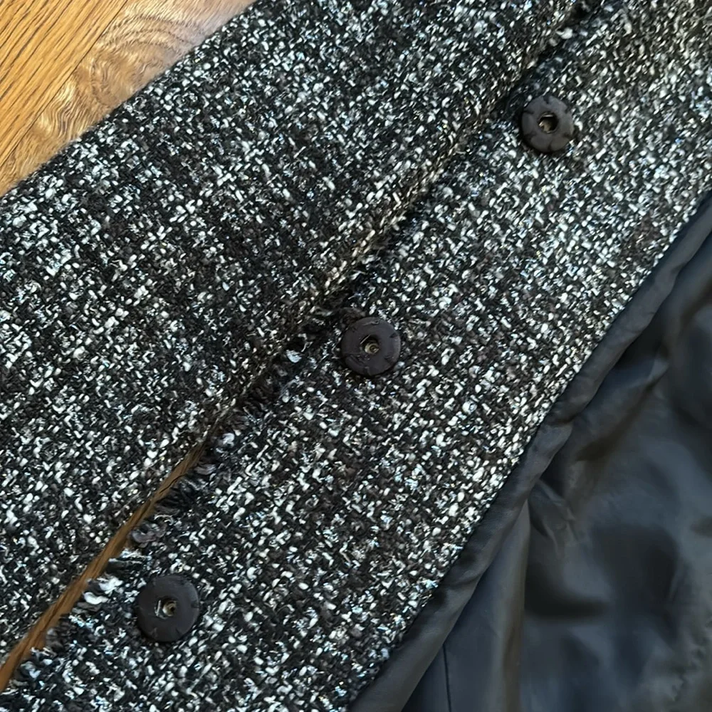 White House Black Market tweed midi boucle fringe trim black jacket coat sz.0